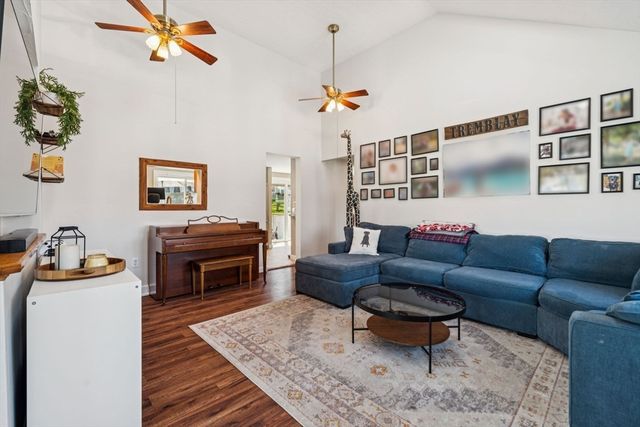 68 Marshall St, Billerica, MA 01821