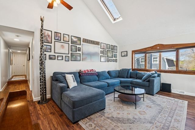 68 Marshall St, Billerica, MA 01821