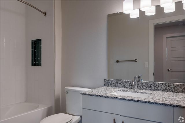 2401 E Oltorf Street 170, Austin, TX 78741