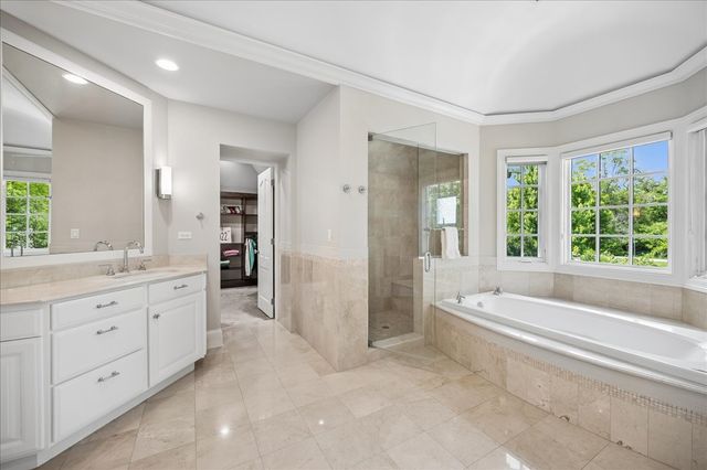 605 Skokie Lane S, Glencoe, IL 60022