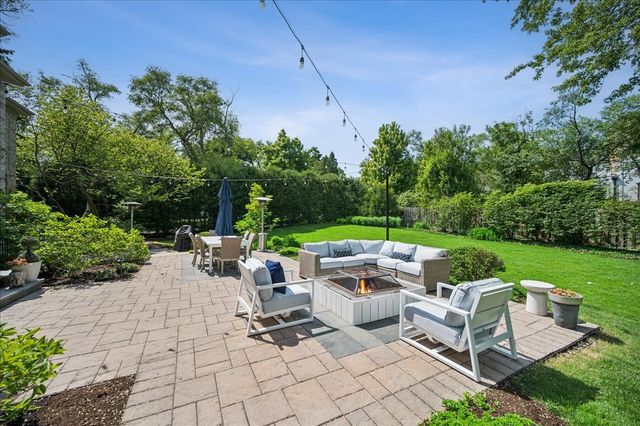 605 Skokie Lane S, Glencoe, IL 60022
