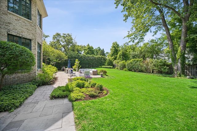 605 Skokie Lane S, Glencoe, IL 60022