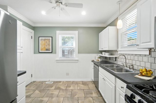 4305 Kenmore Avenue, Cincinnati, OH 45227