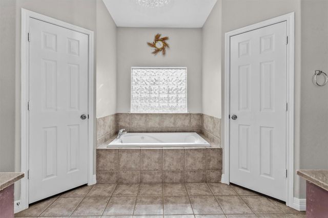 1187 Oak Lane, Conroe, TX 77316