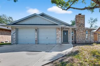 4311 Townes Forest Road, Friendswood, TX 77546