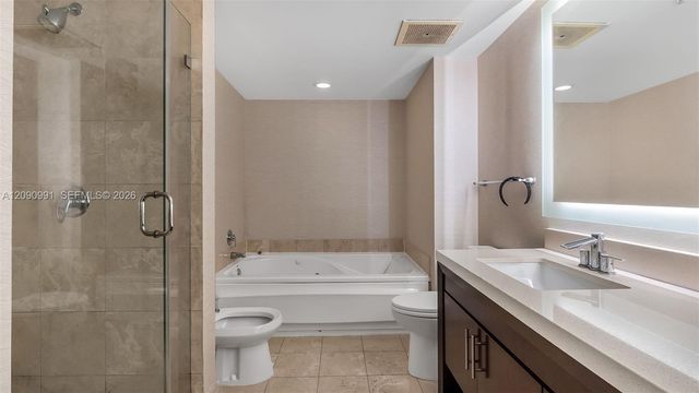 17375 Collins Avenue 2305, Sunny Isles Beach, FL 33160