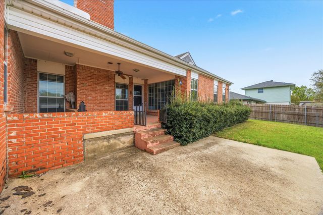 1309 Briar Hollow Lane, Garland, TX 75043