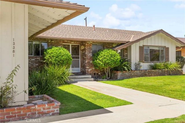 13381 Malena, Santa Ana, CA 92705
