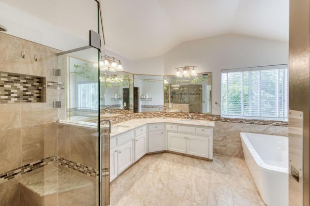 1917 E Serena Avenue, Fresno, CA 93720