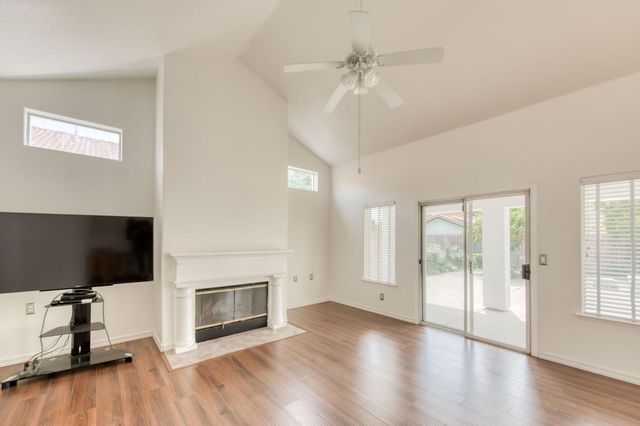 1917 E Serena Avenue, Fresno, CA 93720