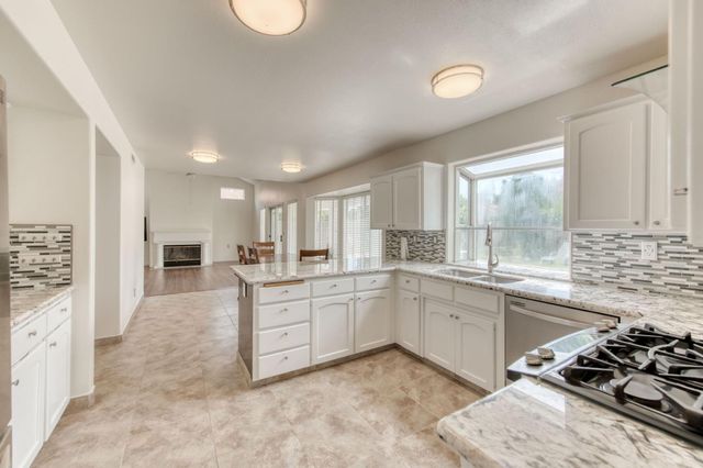 1917 E Serena Avenue, Fresno, CA 93720