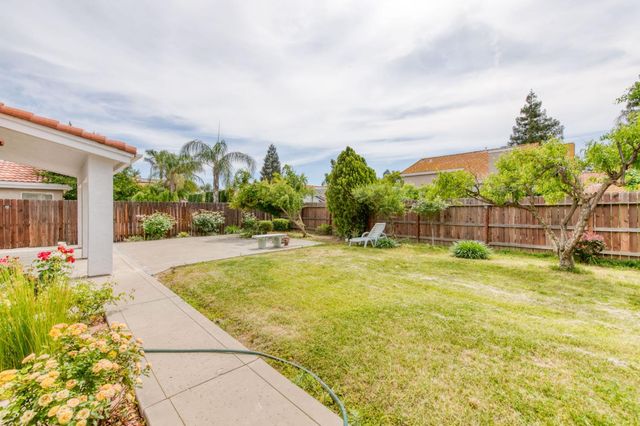 1917 E Serena Avenue, Fresno, CA 93720