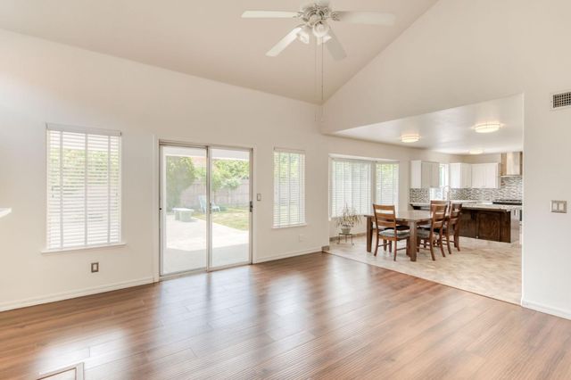 1917 E Serena Avenue, Fresno, CA 93720