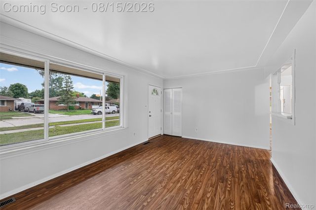 5036 Harrison Street, Wayne, MI 48184