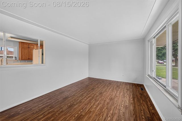 5036 Harrison Street, Wayne, MI 48184