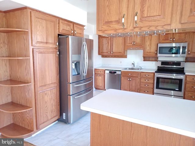 2652 FALMOUTH CT, Woodbridge, VA 22192