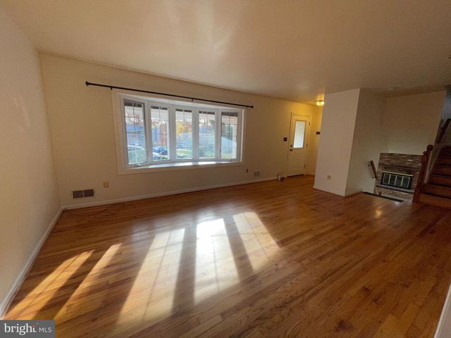 2652 FALMOUTH CT, Woodbridge, VA 22192