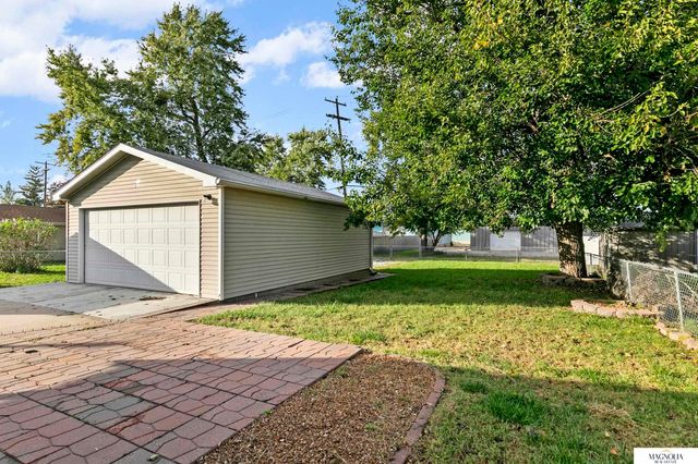 4624 Gladstone Street, Lincoln, NE 68504