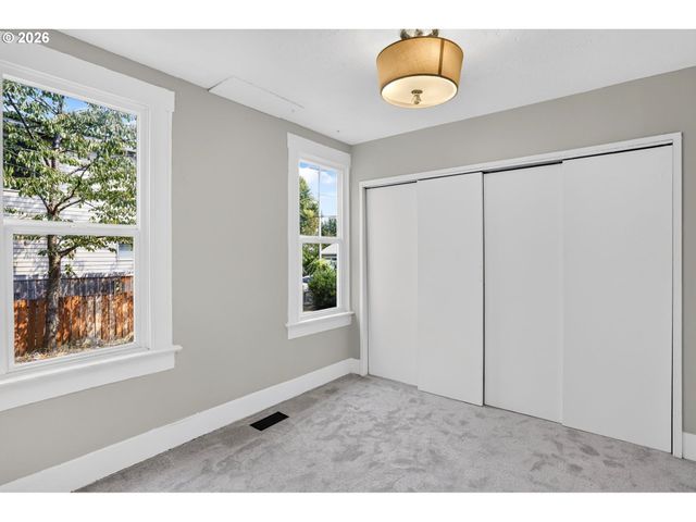 3929 Se 70TH Ave, Portland, OR 97206