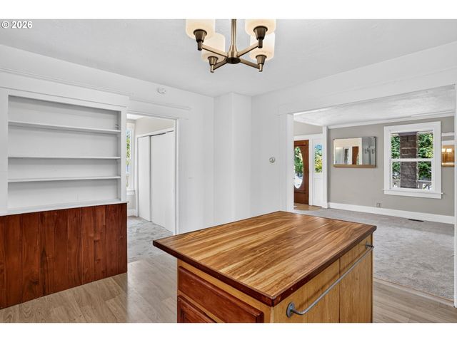 3929 Se 70TH Ave, Portland, OR 97206