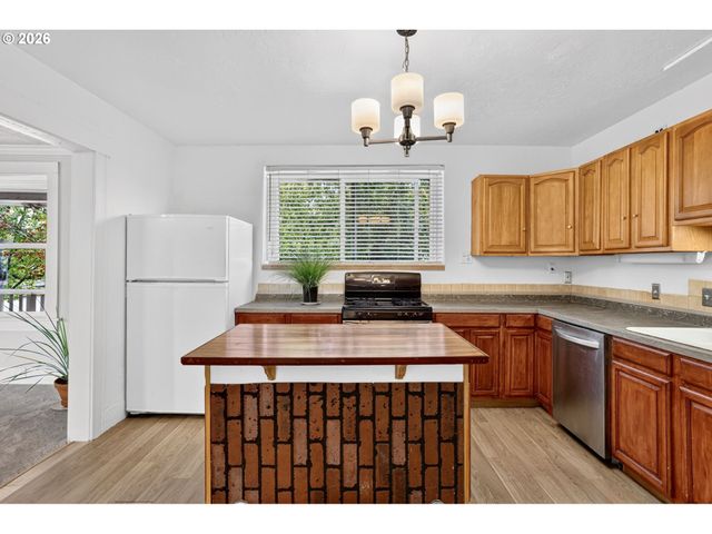 3929 Se 70TH Ave, Portland, OR 97206