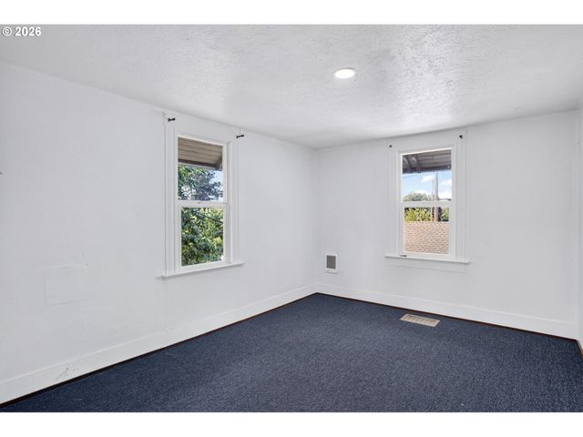 3929 Se 70TH Ave, Portland, OR 97206
