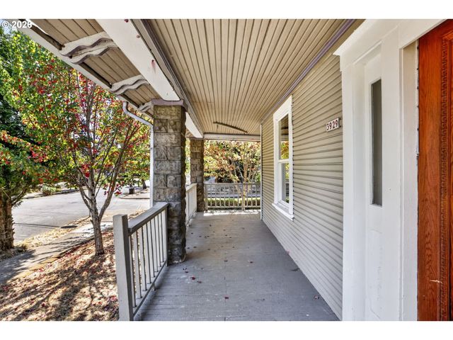 3929 Se 70TH Ave, Portland, OR 97206