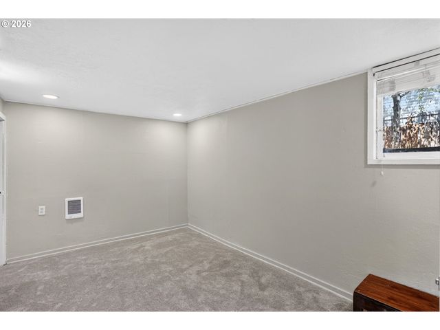 3929 Se 70TH Ave, Portland, OR 97206