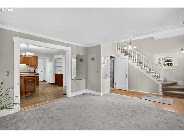3929 Se 70TH Ave, Portland, OR 97206