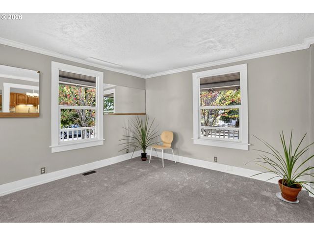 3929 Se 70TH Ave, Portland, OR 97206