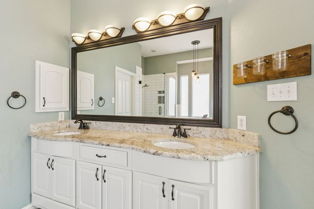 2209 Red Hawk Lane, Euless, TX 76039