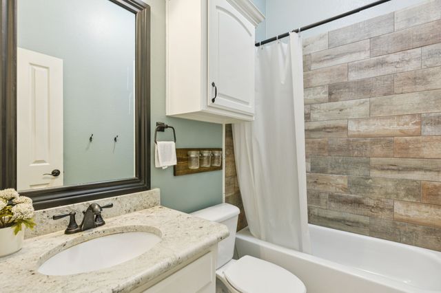 2209 Red Hawk Lane, Euless, TX 76039