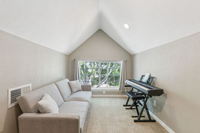 2209 Red Hawk Lane, Euless, TX 76039