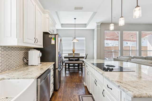 2209 Red Hawk Lane, Euless, TX 76039