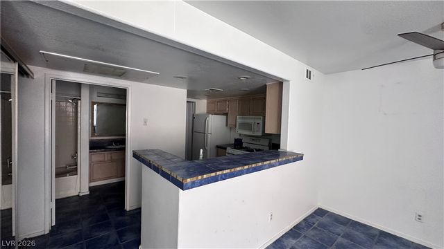 1830 North Pecos Road 130, Las Vegas, NV 89115