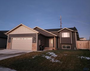 718 BRAELYNN LN, Rapid City, SD 57701