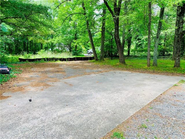 1402 Shadowbrook Drive, Marietta, GA 30062