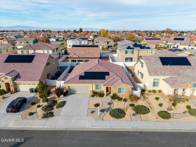 2107 Helconia Court, Palmdale, CA 93551