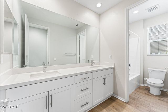 2107 Helconia Court, Palmdale, CA 93551