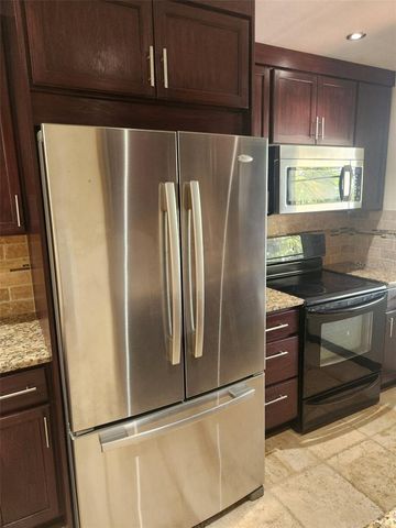 2452 ENTERPRISE ROAD 27, Clearwater, FL 33763