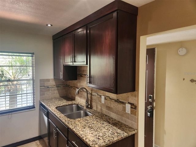 2452 ENTERPRISE ROAD 27, Clearwater, FL 33763