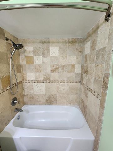 2452 ENTERPRISE ROAD 27, Clearwater, FL 33763