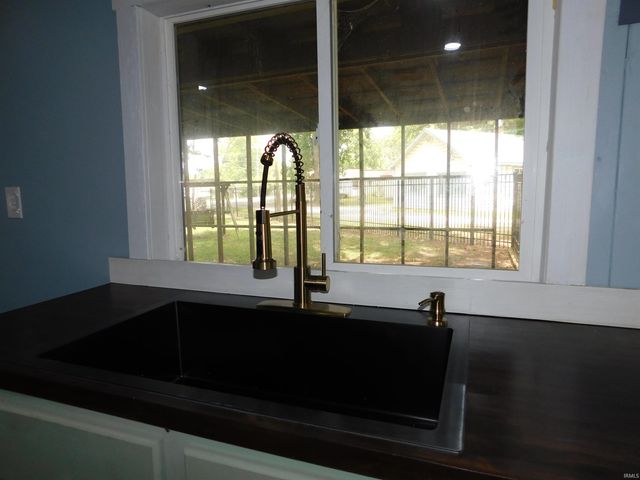 9716 S 750 W, Claypool, IN 46510