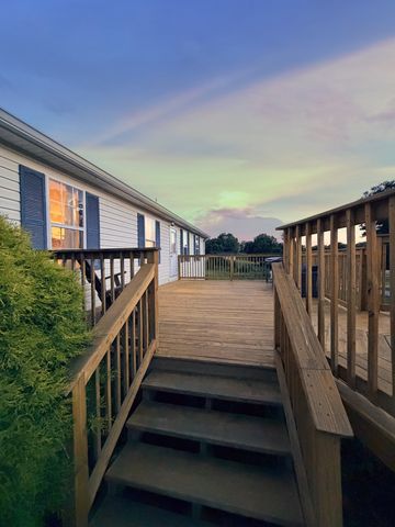 78 Patterson Cir, Mc Ewen, TN 37101