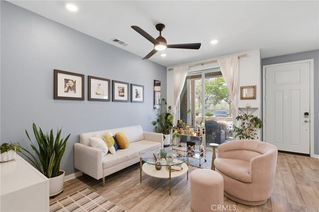 22864 Acoustic, Saugus, CA 91350