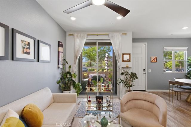 22864 Acoustic, Saugus, CA 91350