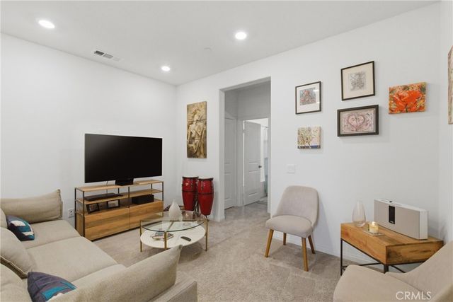22864 Acoustic, Saugus, CA 91350
