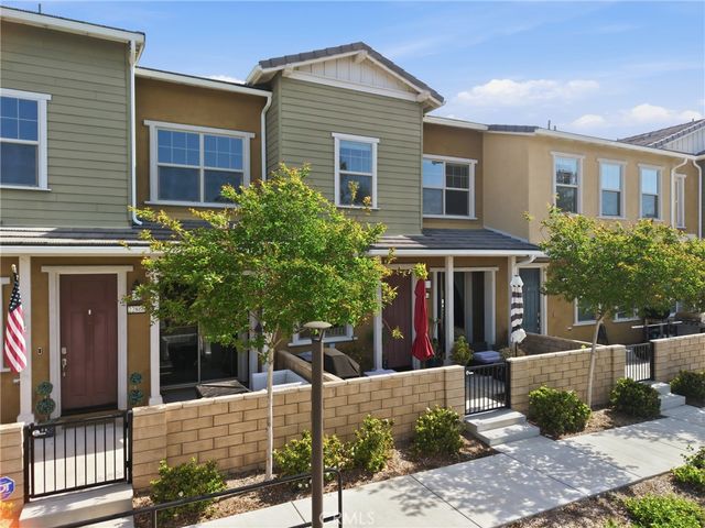 22864 Acoustic, Saugus, CA 91350