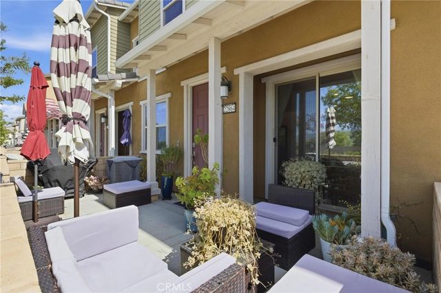 22864 Acoustic, Saugus, CA 91350