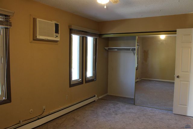 4310 W MAIN, Rapid City, SD 57702